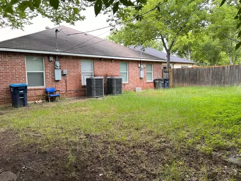 1913 Birdell St #1913-1915, Fort Worth, TX 76105