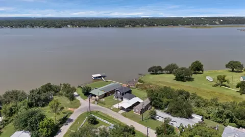 1114 Skylark Dr, Granbury, TX 76049