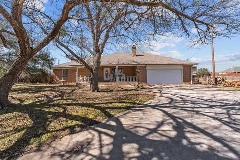 312 Hickory Ln, Weatherford, TX 76086