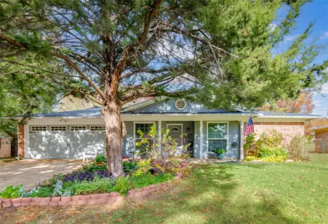 941 Chattanooga Dr, Bedford, TX 76022