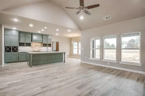 Living - 4140 Fm 4, Cleburne, TX 76031 photo 1 of 5