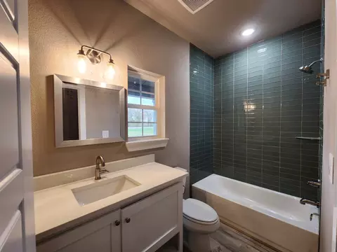 Bath - 4140 Fm 4, Cleburne, TX 76031 photo 5 of 6