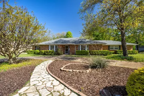 12 Mullaney Dr, Greenville, TX 75402