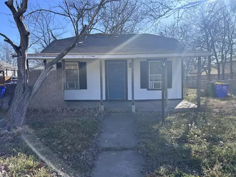 120 N Normandale St, White Settlement, TX 76108