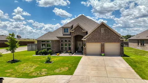 101 Breeders Dr, Willow Park, TX 76087
