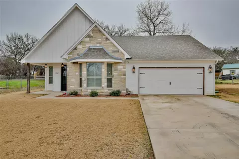 1406 Blackhawk Cir, Granbury, TX 76048