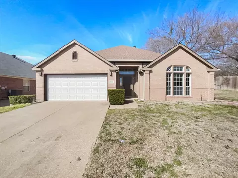 4021 Redpine Dr, Garland, TX 75043