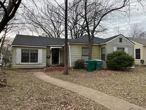 1718 N Ricketts St, Sherman, TX 75092