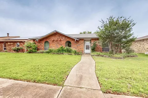 5005 Shannon Dr, The Colony, TX 75056