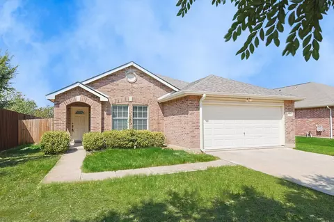 2905 Lipizzan Dr, Denton, TX 76210