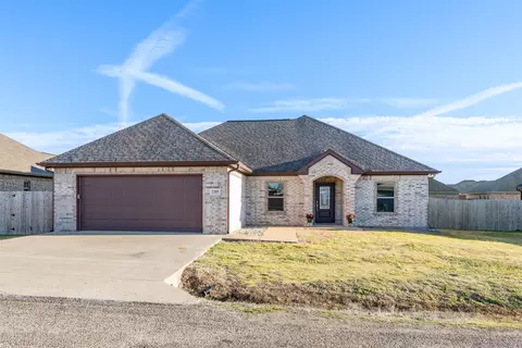 2205 Samuel St, Mabank, TX 75147