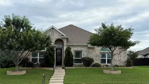 455 Wintergreen Dr, Waxahachie, TX 75165