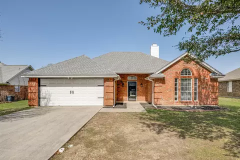 212 Dove Mdws, Krum, TX 76249