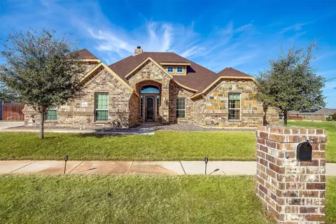 1605 Sea Breeze Ct, Azle, TX 76020