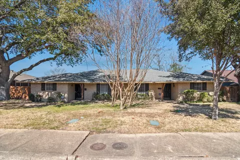 10655 Sandpiper Ln, Dallas, TX 75230