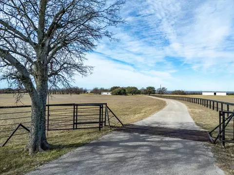 2709 Old Decatur Rd, Decatur, TX 76234