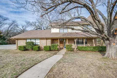 203 Winding Creek Dr, Highland Village, TX 75077