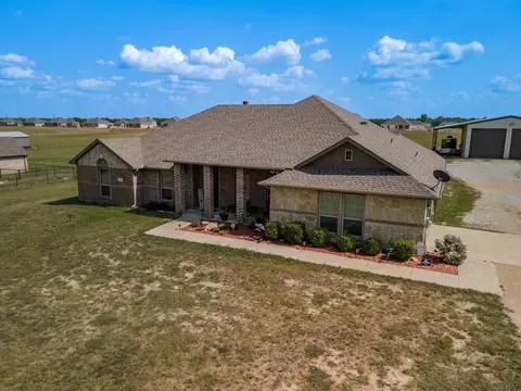 6135 Michael Rd, Sanger, TX 76266
