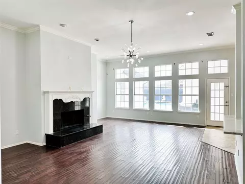 Living - 1024 E Grubb Dr, Mesquite, TX 75149 photo 2 of 3