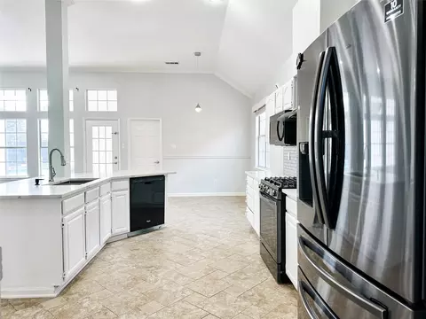 Kitchen - 1024 E Grubb Dr, Mesquite, TX 75149 photo 2 of 4