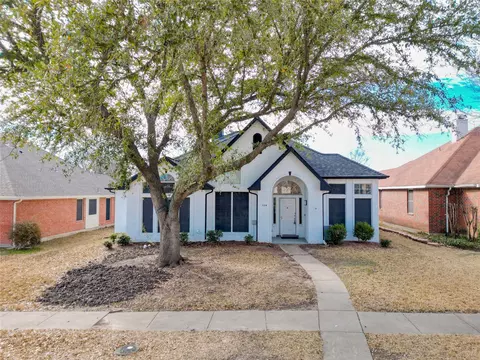 Exterior - 1024 E Grubb Dr, Mesquite, TX 75149 photo 2 of 3