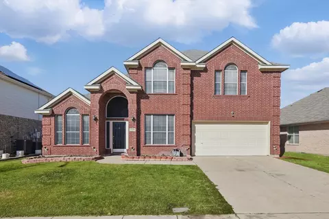 7729 Lexus Dr, Fort Worth, TX 76137
