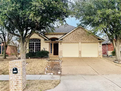 7032 Orion Dr, Grand Prairie, TX 75054
