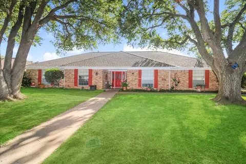 3001 Steeplechase Trl, Arlington, TX 76016