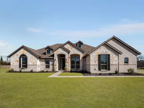 630 Serenity Ln, Red Oak, TX 75154