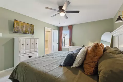 Bedroom - 7029 Adderly Rd, Pilot Point, TX 76258 photo 4 of 5