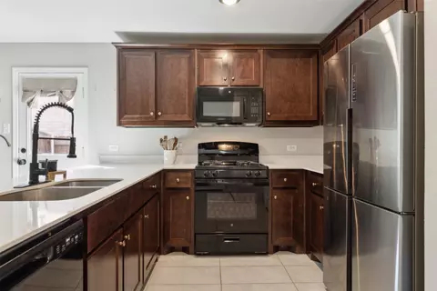 Kitchen - 7029 Adderly Rd, Pilot Point, TX 76258 photo 1 of 2
