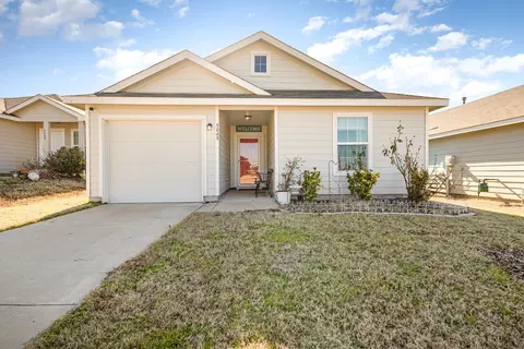 5649 Hepburn St, Forney, TX 75126
