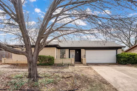 3013 Highgate Ln, Bedford, TX 76021