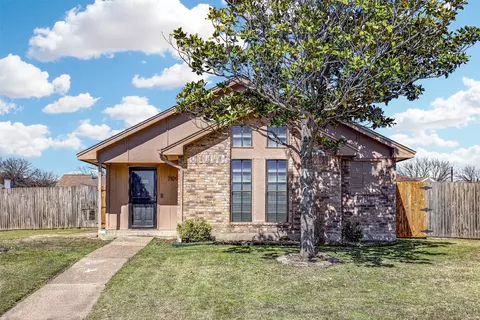 7109 Scots Briar Ct, Fort Worth, TX 76137