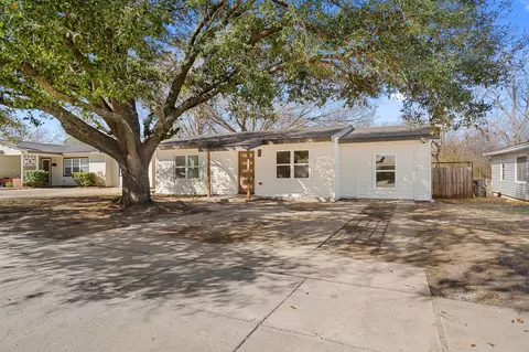 340 Claudia St, Arlington, TX 76010