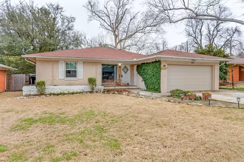 6638 Aintree Cir, Dallas, TX 75214