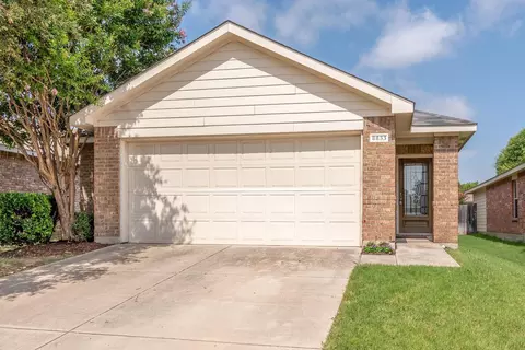 8833 Quarry Ridge Trl, Fort Worth, TX 76244