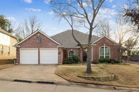 704 Meadow Bend Ct, Highland Village, TX 75077