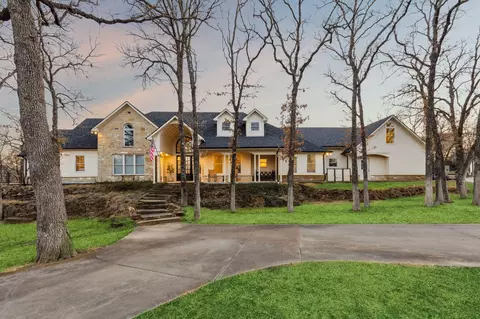 101 Mariah Dr, Weatherford, TX 76087
