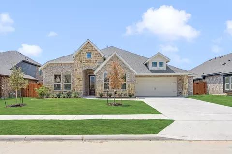400 Atlas Cedar Dr, Glenn Heights, TX 75154