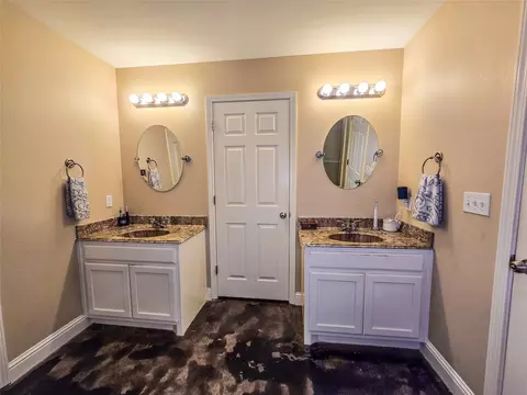 Bath - 189 Betty Rd, Many, LA 71449 photo 1 of 4