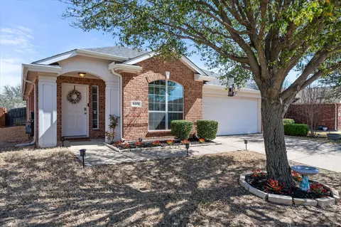 8119 Tierra Del Sol Rd, Arlington, TX 76002