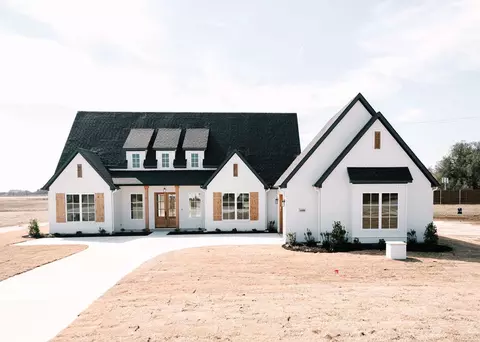 1000 Twin Creeks Dr, Weatherford, TX 76088