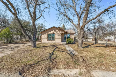 651 W Park St, Stephenville, TX 76401