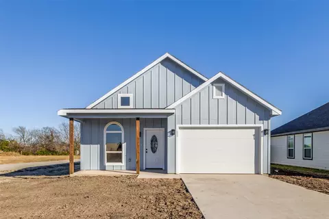 322 N Helton St, Randolph, TX 75475