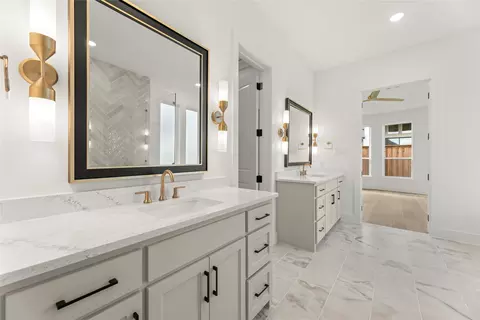 Bath - 4201 Linear, Prosper, TX 75078 photo 6 of 6