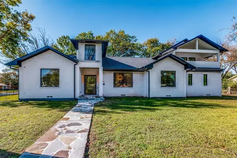 3221 S Glenbrook Dr, Garland, TX 75041