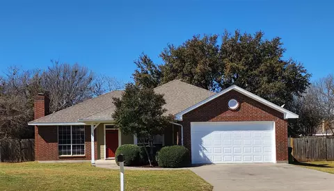 529 N Shady Shores Dr, Lake Dallas, TX 75065