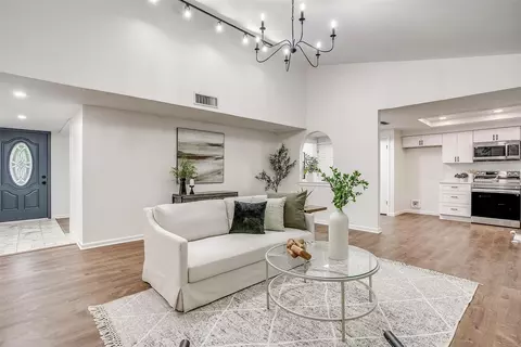 8904 Pagosa Dr, Fort Worth, TX 76116