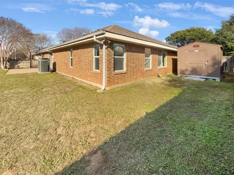 Exterior - 2505 Baze Rd, Euless, TX 76039 photo 4 of 6